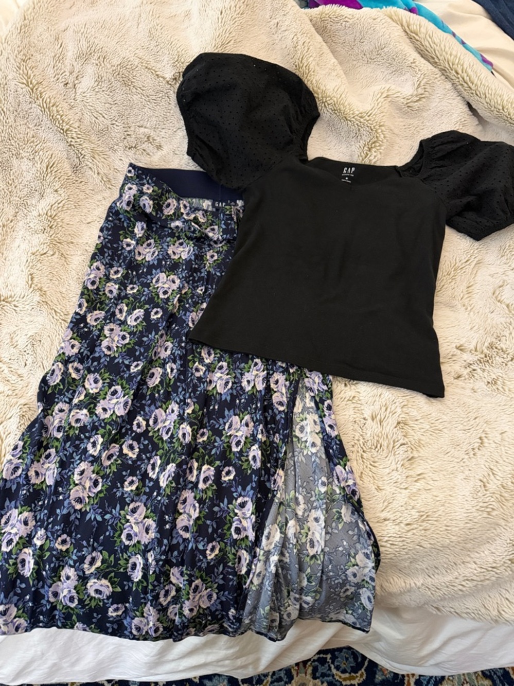 GAP Black Puff-Sleeve Top with Navy Floral Maxi Skirt